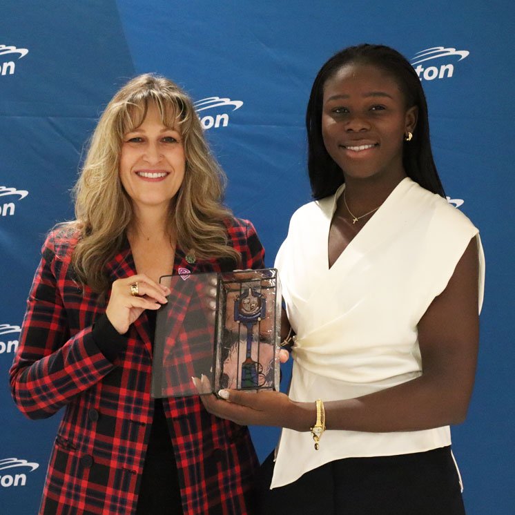 Victoria Mboko receiving key to the City